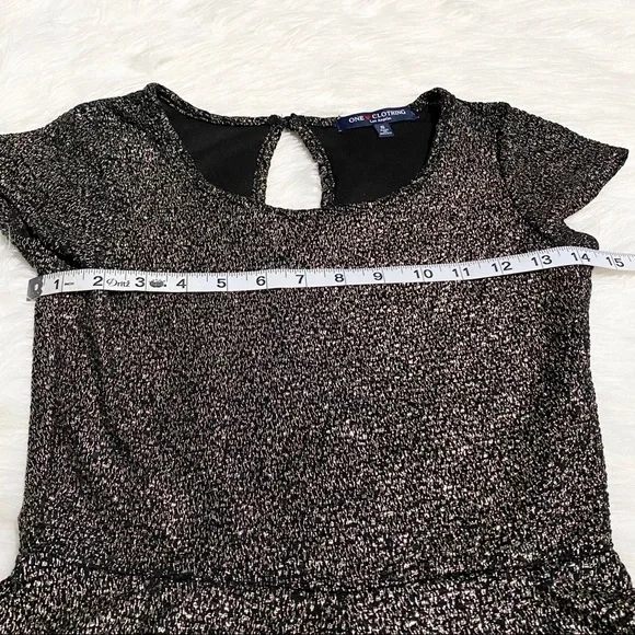 ONE CLOTHING Gold Glittery Romper - Picture 5 of 8